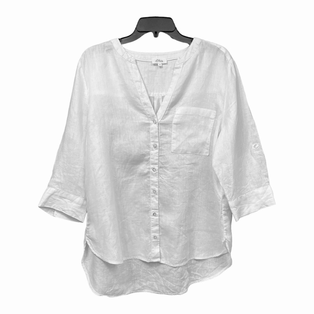 S. Oliver
Linen 3/4 length sleeve blouse with a notch neckline. Size 42 US XL